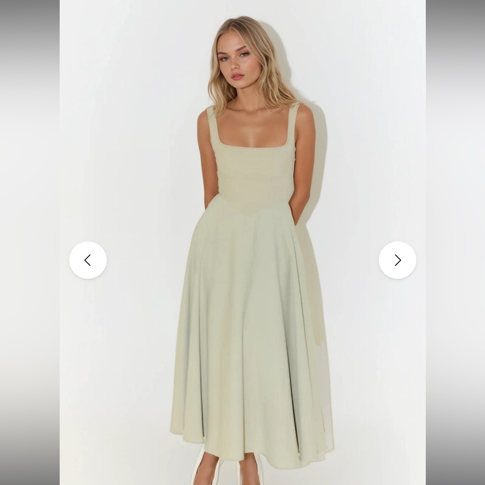 Sofia Classy Midi Dress